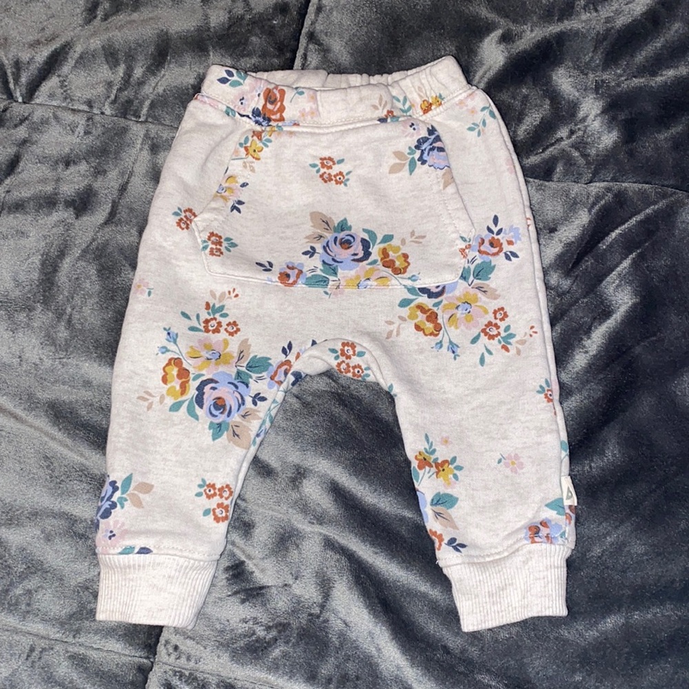 Easy Peasy pants - Picture 1 of 4